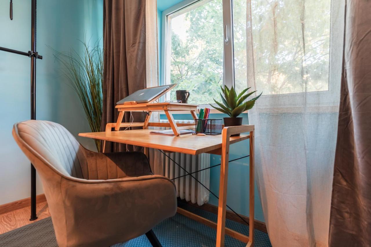Jungle Apartment 15 Min Walk To Beach & Downtown Констанца Екстериор снимка